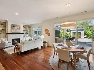 Luxury Condominium in the Landing