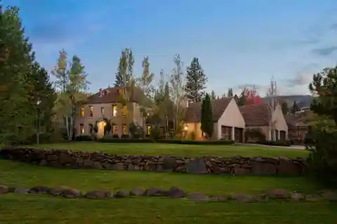 Hunken Ranch Estate