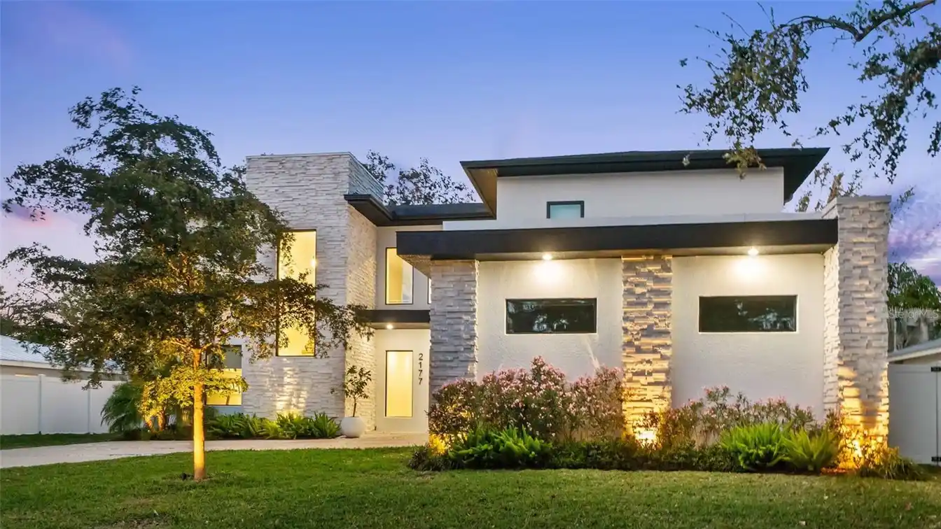 Simply Stunning Newer Construction