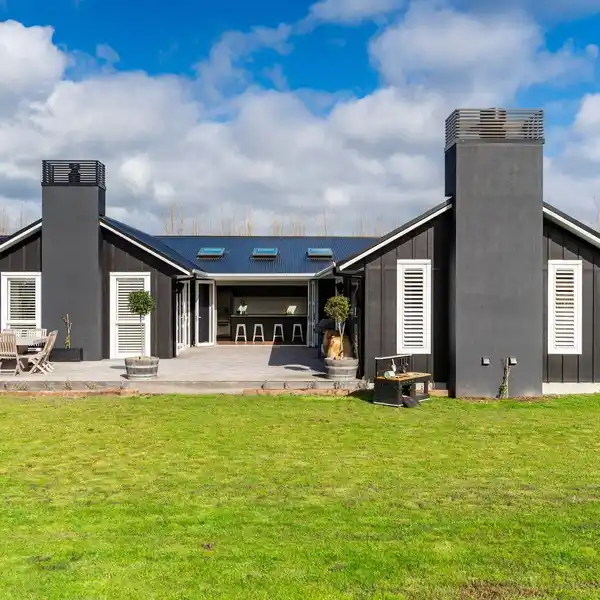 CURATED LUXURY WITH VAULTED INDOOR-OUTDOOR FLOW