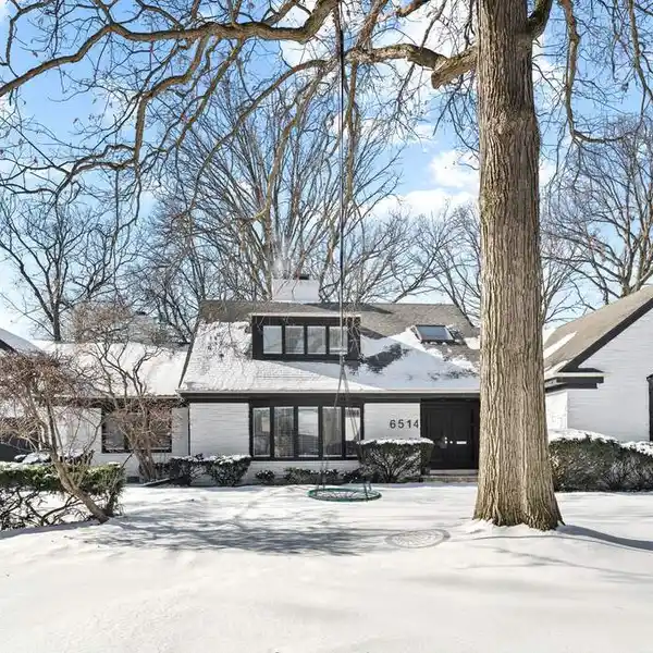 BEAUTIFULLY UPDATED FUNCTIONAL HOME