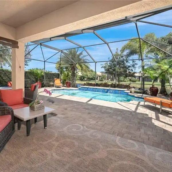 ATTRACTIVE AND SPACIOUS FIVE-BEDROOM HOME
