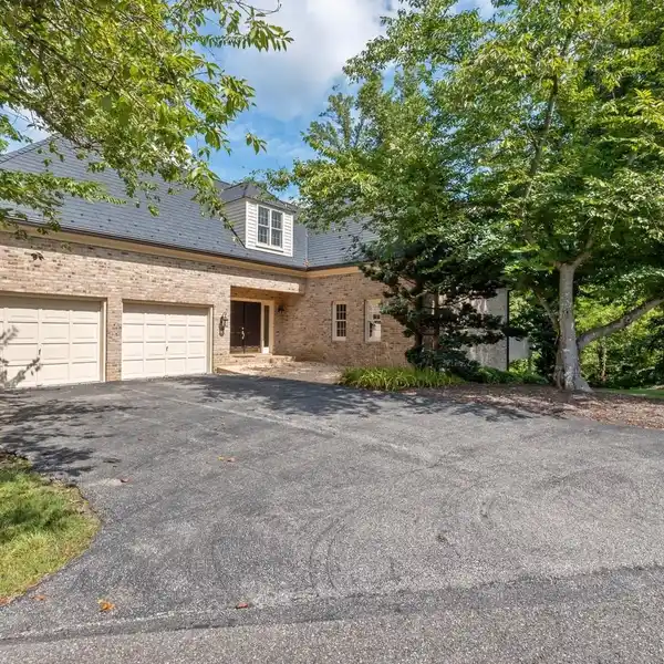 CHARMING MOVE-IN-READY COLONIAL HOME