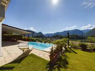 Prestigious Villa with Amazing Unobstructed Views