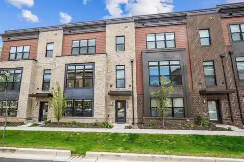 Elegant Townhome Overlooking Woodmont Country Club