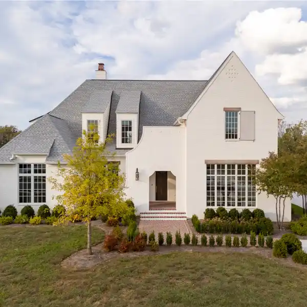 NEW CONSTRUCTION IN SOUGHT-AFTER EASTMANS PRESERVE