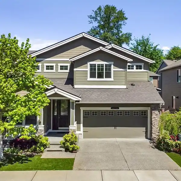 HERITAGE ESTATES ELEGANCE WITH VAULTED CEILINGS
