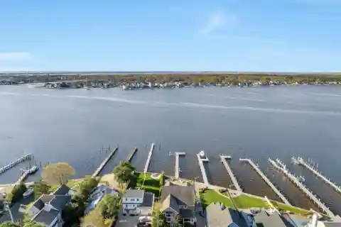 Expansive Waterfront Residence