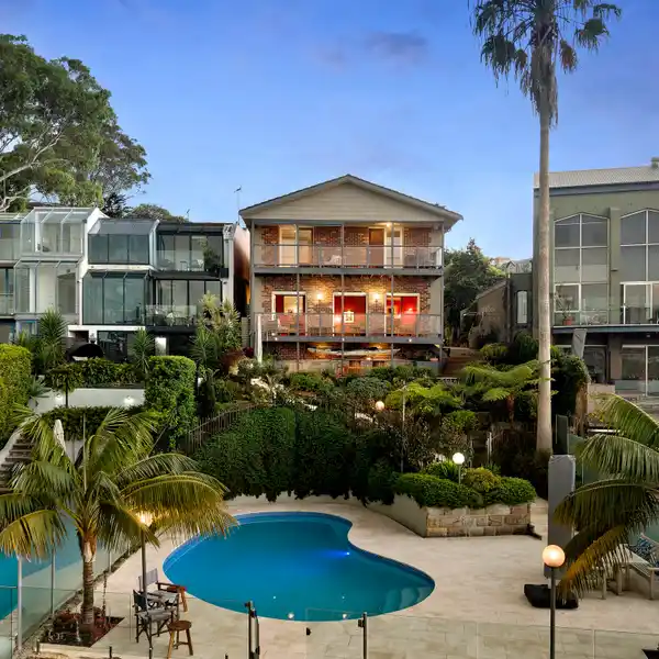 RARE WATERFRONT GEM WITH ICONIC HARBOUR VIEWS