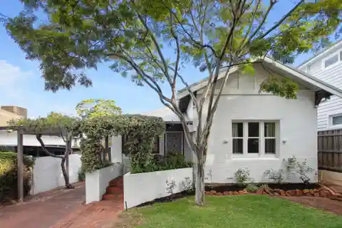 Beautifully Maintained Cottage