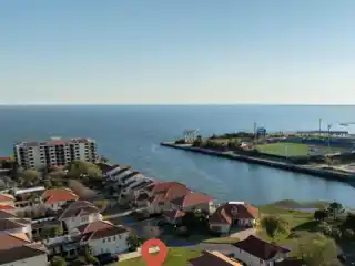 Coastal Luxury and Downtown Vibrancy in Port Royal