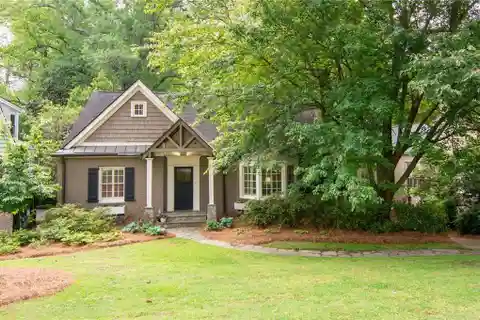 Inviting Classic Cottage in Peachtree Park