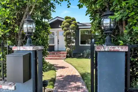 Beautifully Reimagined Atwater Village Bungalow