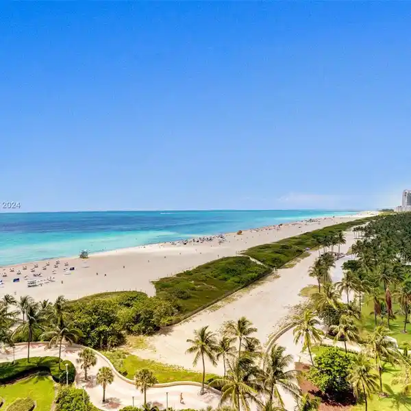 LUXURY AND LOCATION