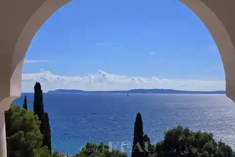 Recently Renovated Property with Panoramic Sea View