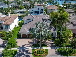 Deepwater Estate in the Desirable Lake Rogers Community