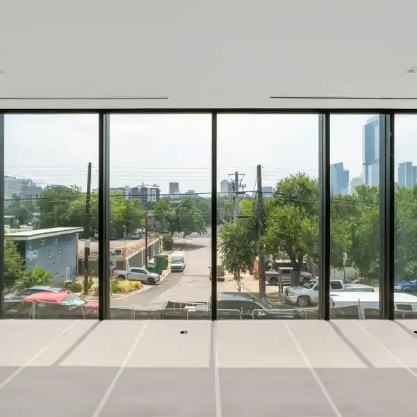 LUXURY LIVING IN THE COLORFIELD