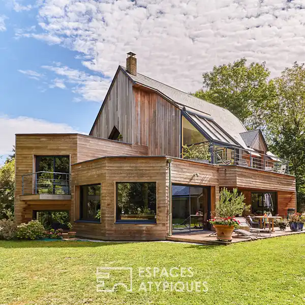 MAGNIFICENT HOME IN A PRIVILEGED SETTING