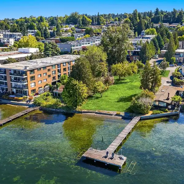 PRIME KIRKLAND WATERFRONT - BUILD A DREAM WATERFRONT ESTATE