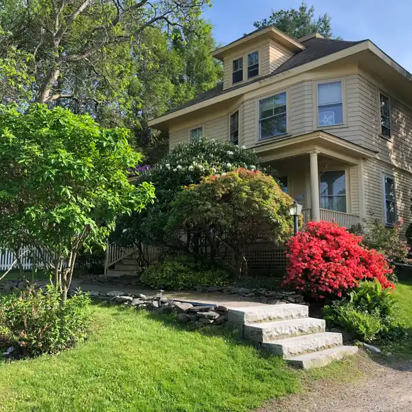 STUNNING VICTORIAN IN THE BURGEONING SOUTH ELIOT