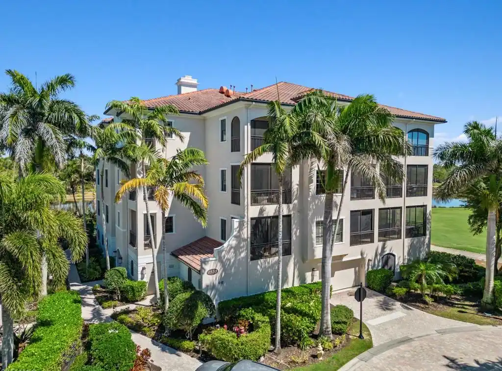 Exceptional Living in Marquesa Royale at Tiburon