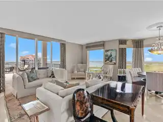 Luxurious Two-Story Penthouse with Sweeping Views