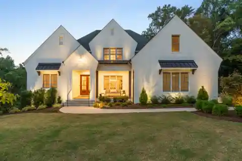 Tranquil Luxury Home at the Hamptons Summit