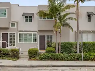 Extensively Renovated Townhome Blocks from the Sand