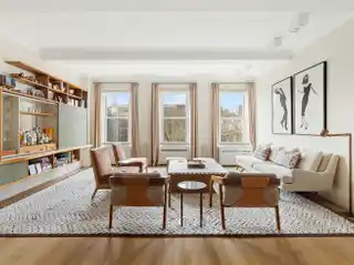 Extraordinary Eight-room Duplex