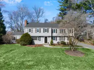 Gorgeous Home Blending Style and Comfort