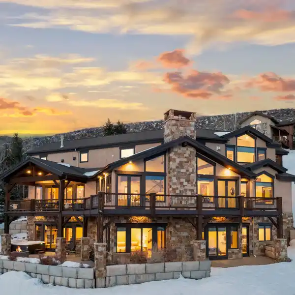 LUXURY RETREAT IN WILDRIDGE