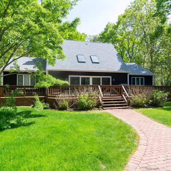 MODERN SAGAPONACK RETREAT