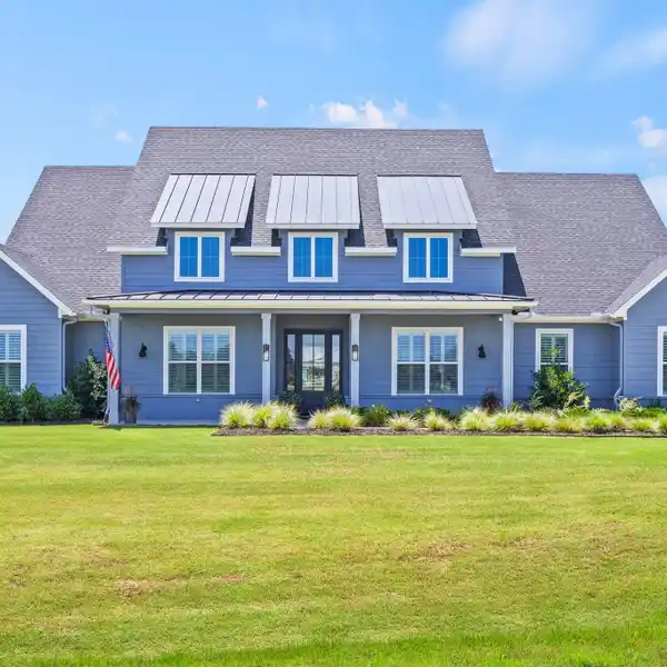 BEAUTIFULLY CRAFTED ONE-STORY TRADITIONAL HOME