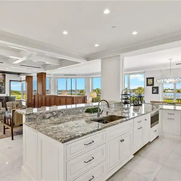 EXCEPTIONAL HOME IN ADMIRALS WATCH OF WINDSTAR