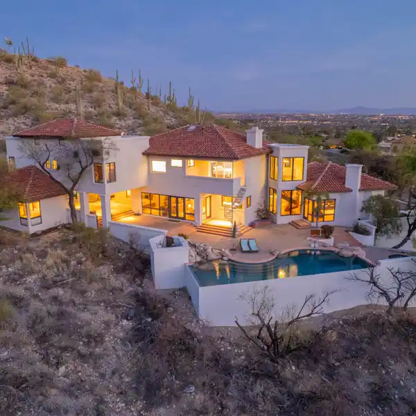 ARCHITECT-DESIGNED HOME WITH PANORAMIC MOUNTAIN VIEWS