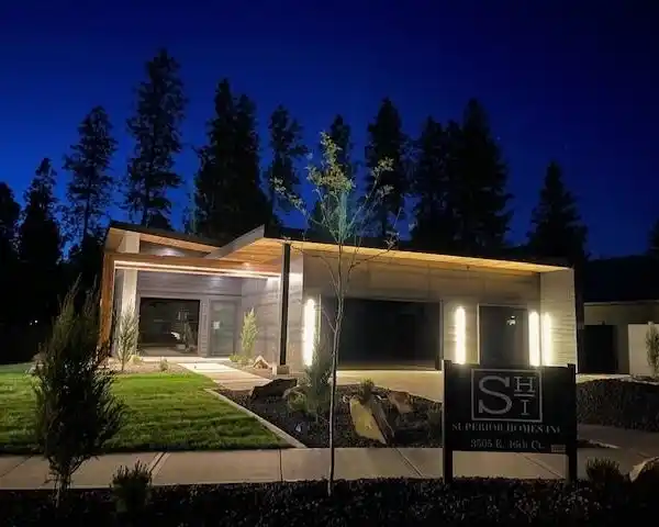 INVITING MODERN ABODE