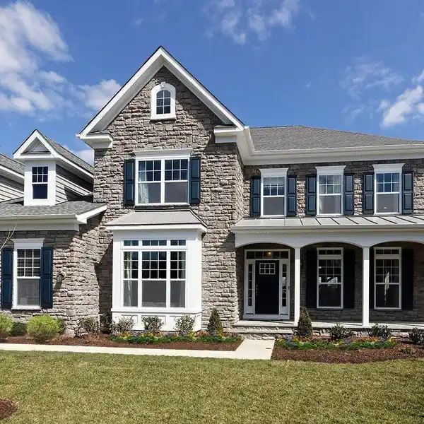 SPACIOUS ESTATE LIVING WITH MODERN COMFORTS
