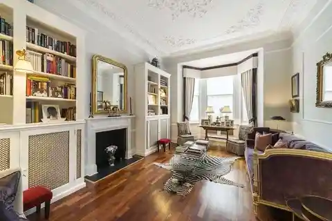 Elegant Chelsea Flat