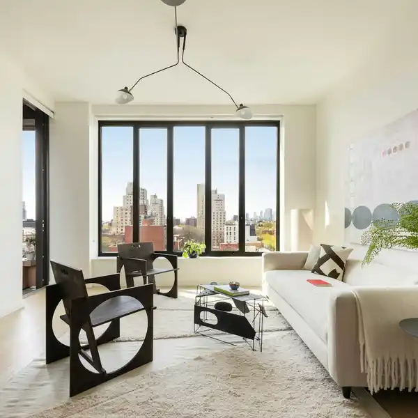 DESIGNER HOME WITH VIEWS AND A TERRACE