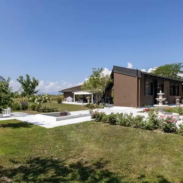 ULTIMATE LUXURY IN A SERENE SETTING