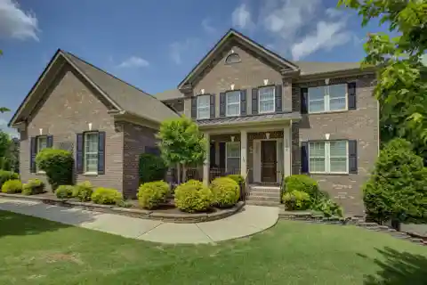 Well-maintained Fantastic Home