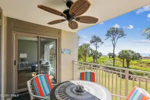 A Gem in the Prestigious Shorewood Complex