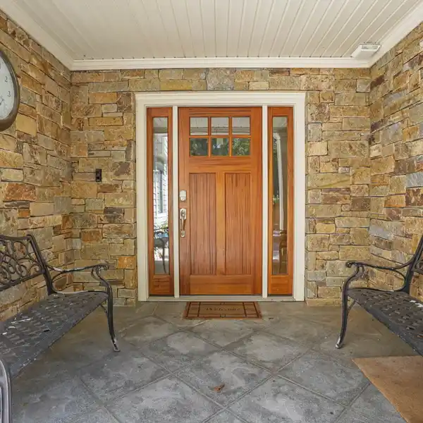 STUNNING ARCHITECTURALLY DESIGNED CUSTOM HOME