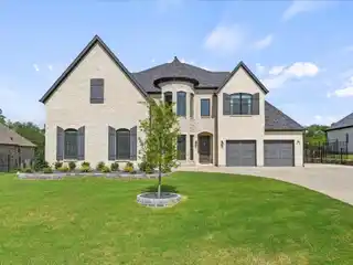 Luxurious Windsor Home with Four-car Garage