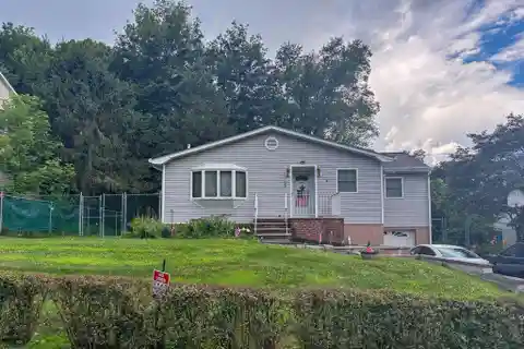 Spacious Home with Stunning Areas