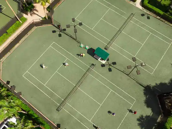 MOVE-IN READY SOPHISTICATED MIROMAR LAKES RESIDENCE