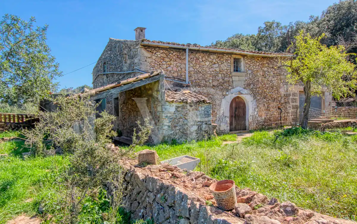 Rustic Property Awaiting Vision