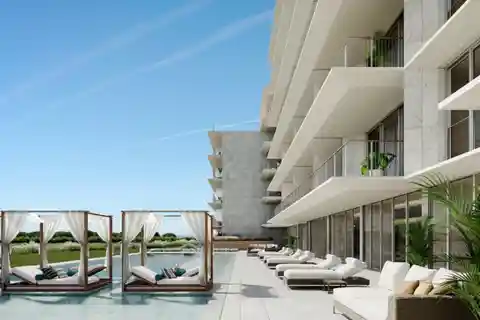 Beachfront Apartment with Terrace and Spa Access