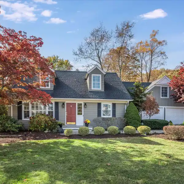 CAPE HOME BLENDING SPACE AND COMFORT