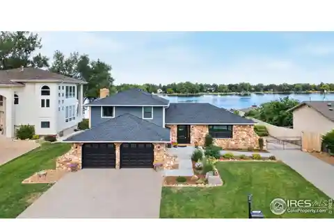 Colorado Living Redefined on Lake Loveland